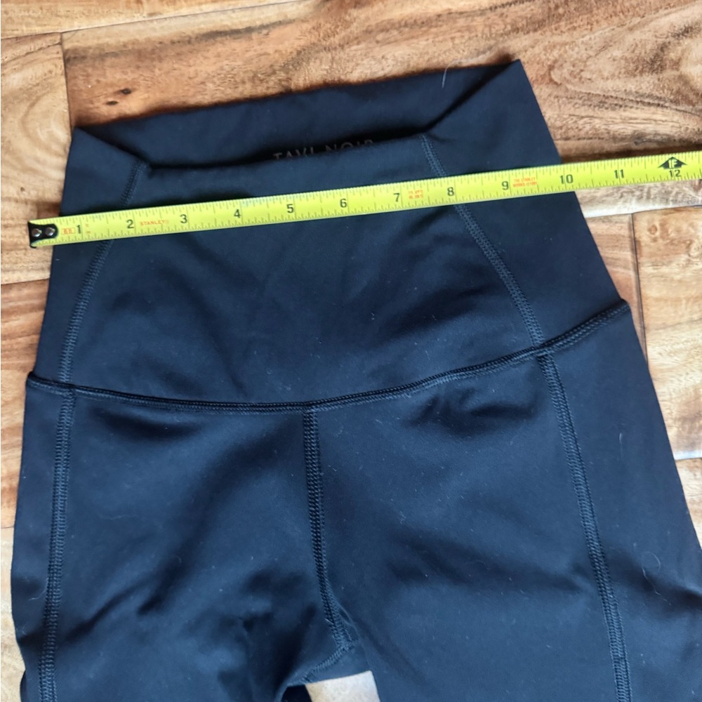 Tavi Noir High-Waisted Black Leggings with Cutout Side Detailing - Picture 9 of 9